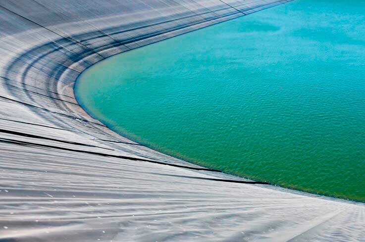 plásticos-para-embalses-de-agua-charca